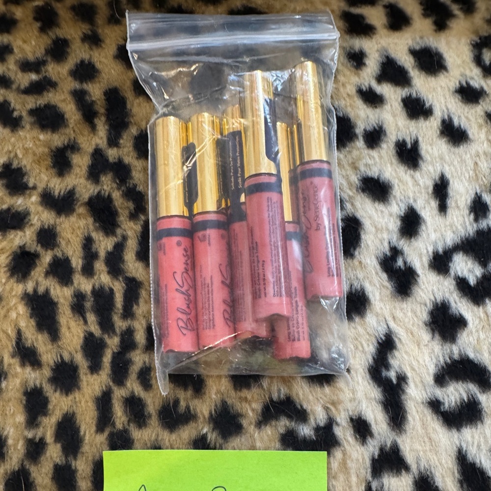 Senegence mini blush